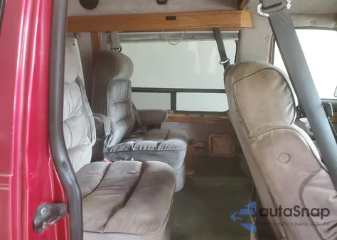 1993 Ford Econoline E150 Van from USA, damaged, VIN 1FDEE14H1PHB33239